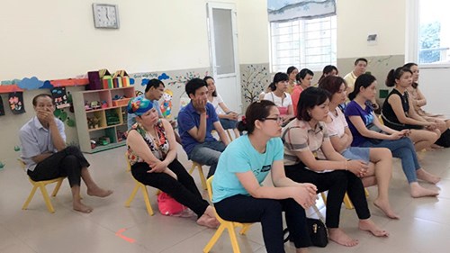 Lớp mẫu giáo bé C3 - Trường MN Phúc Đồng tổ chức họp phụ huynh học sinh năm học 2017- 2018